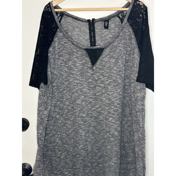 Torrid Size 3 Black Lace Short Sleeves Tunic Gray Marbled -EUC 22/24 - Picture 4 of 10